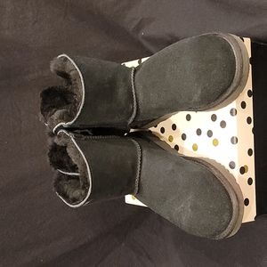 Black Uggs  short bow boot,size 7 women, no box